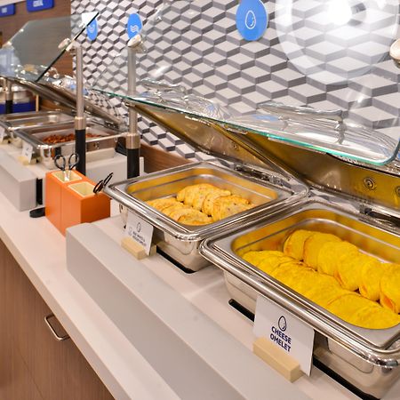 Holiday Inn Express & Suites Vaughan-Southwest By Ihg Екстериор снимка
