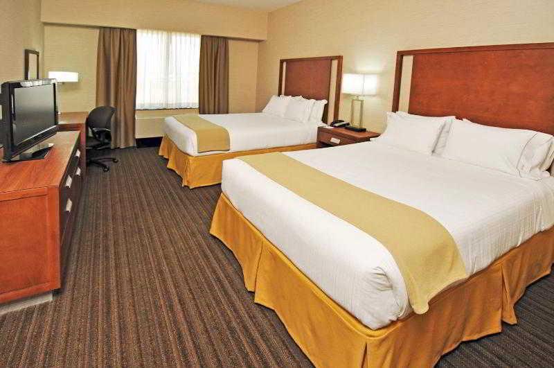 Holiday Inn Express & Suites Vaughan-Southwest By Ihg Екстериор снимка