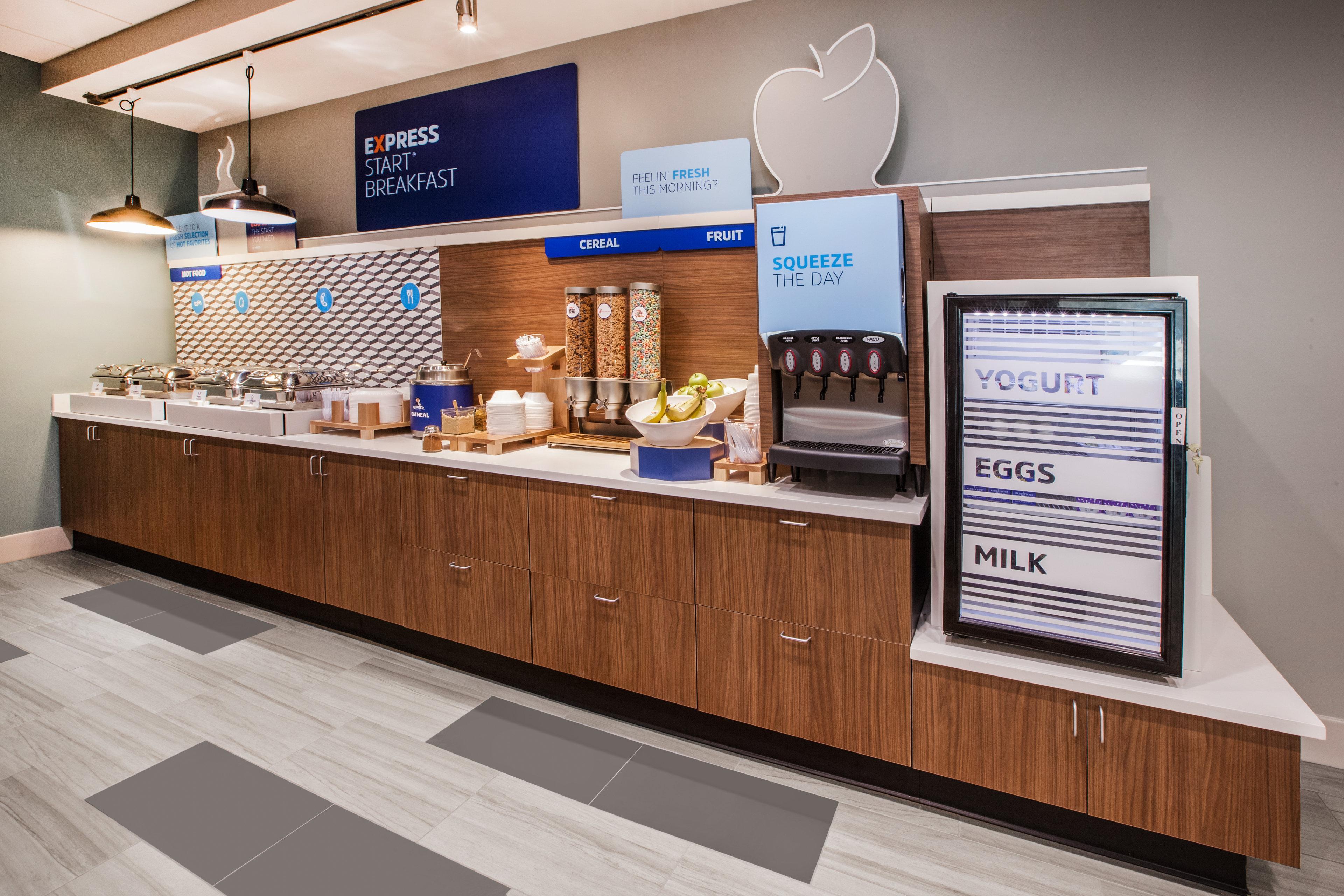 Holiday Inn Express & Suites Vaughan-Southwest By Ihg Екстериор снимка