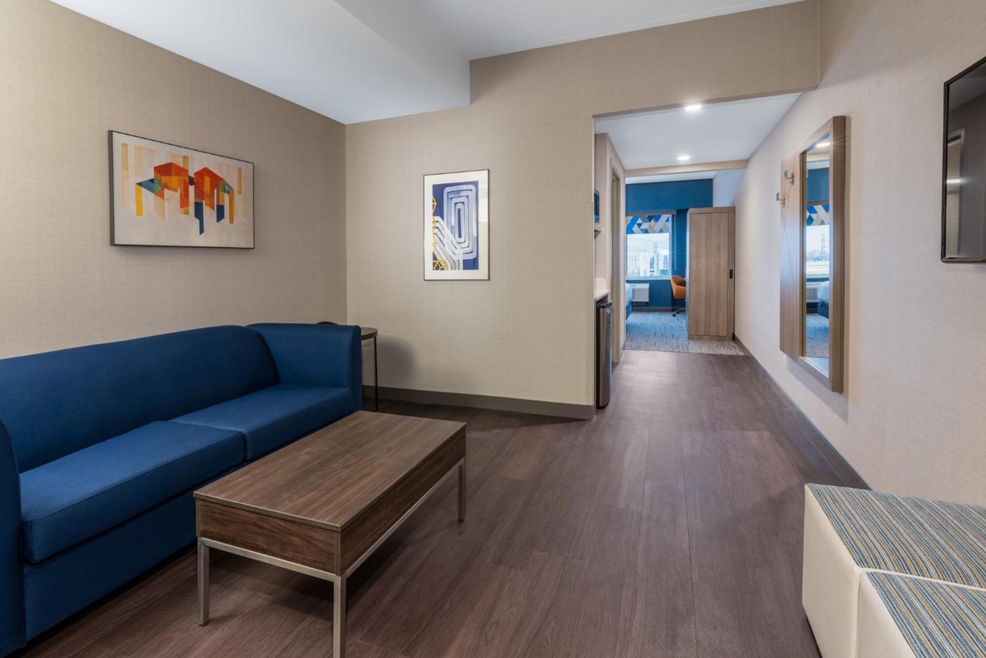 Holiday Inn Express & Suites Vaughan-Southwest By Ihg Екстериор снимка