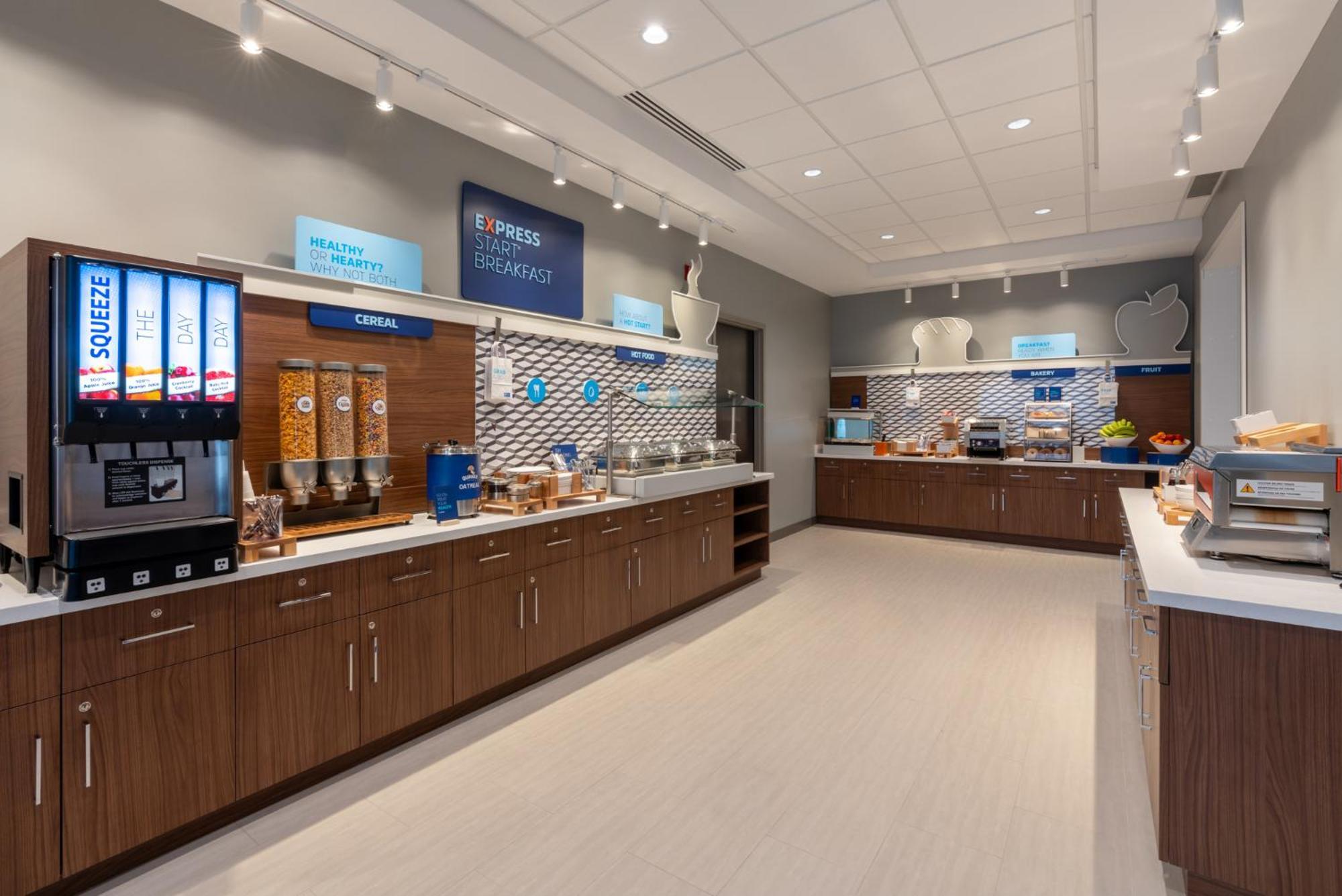 Holiday Inn Express & Suites Vaughan-Southwest By Ihg Екстериор снимка