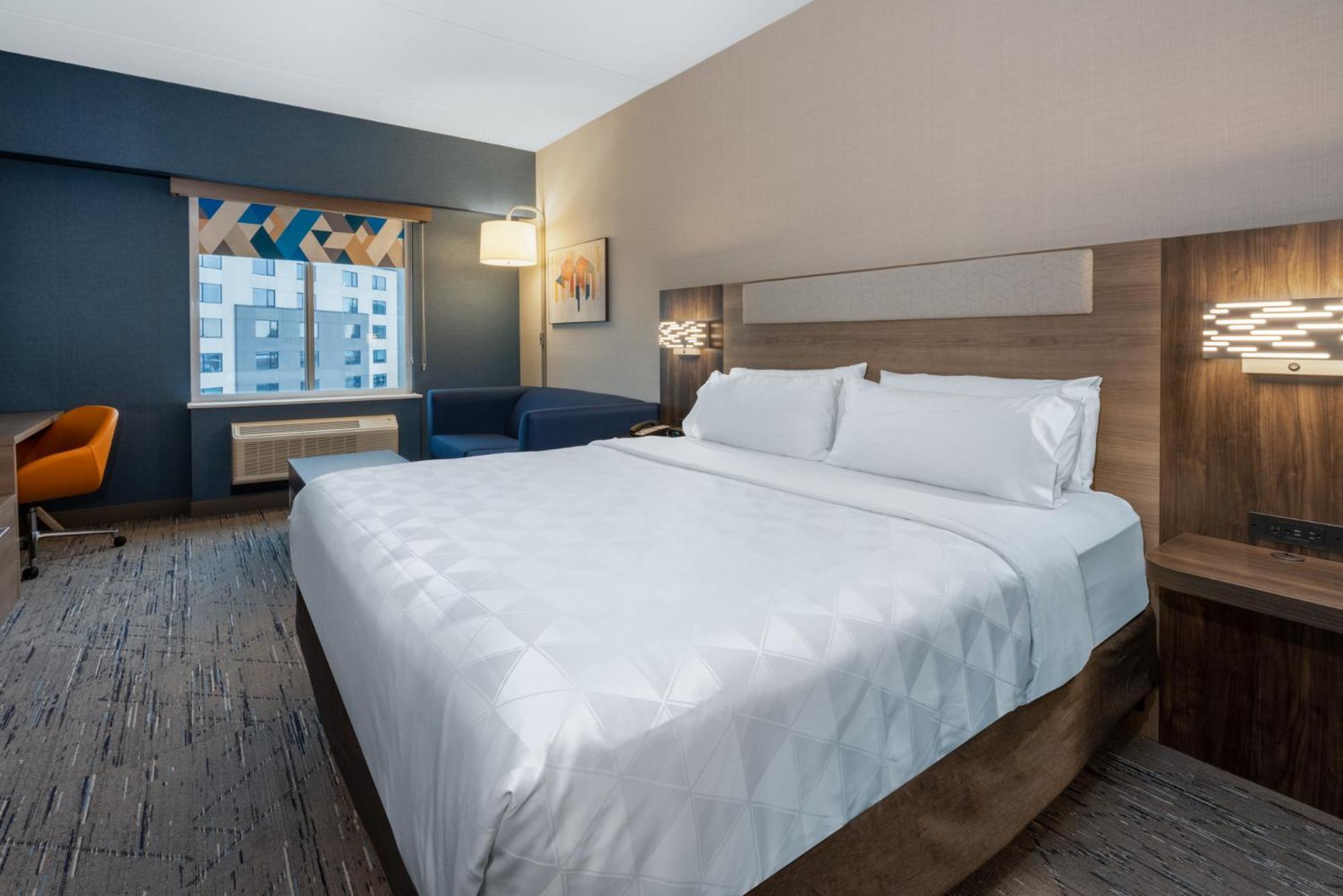 Holiday Inn Express & Suites Vaughan-Southwest By Ihg Екстериор снимка