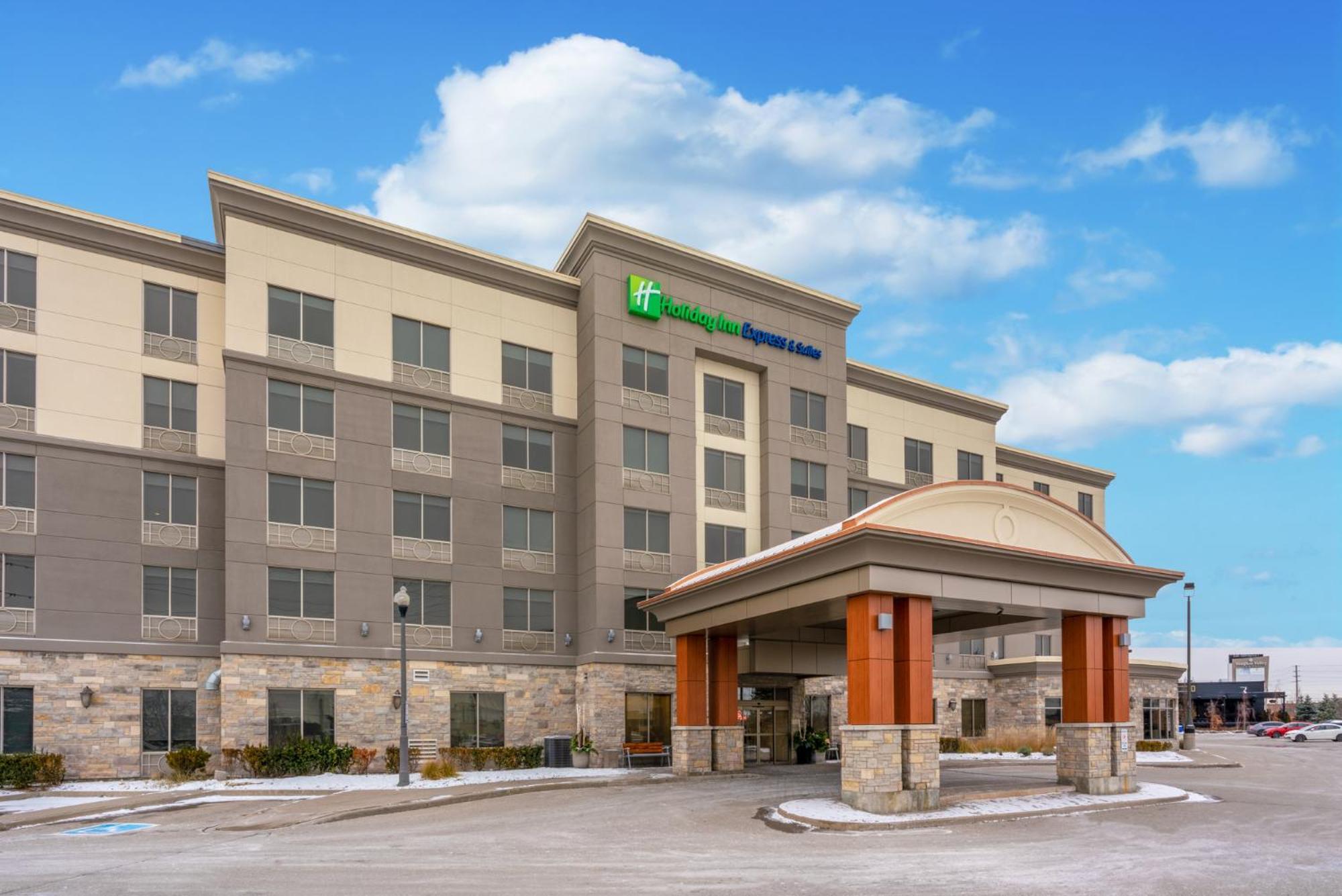 Holiday Inn Express & Suites Vaughan-Southwest By Ihg Екстериор снимка
