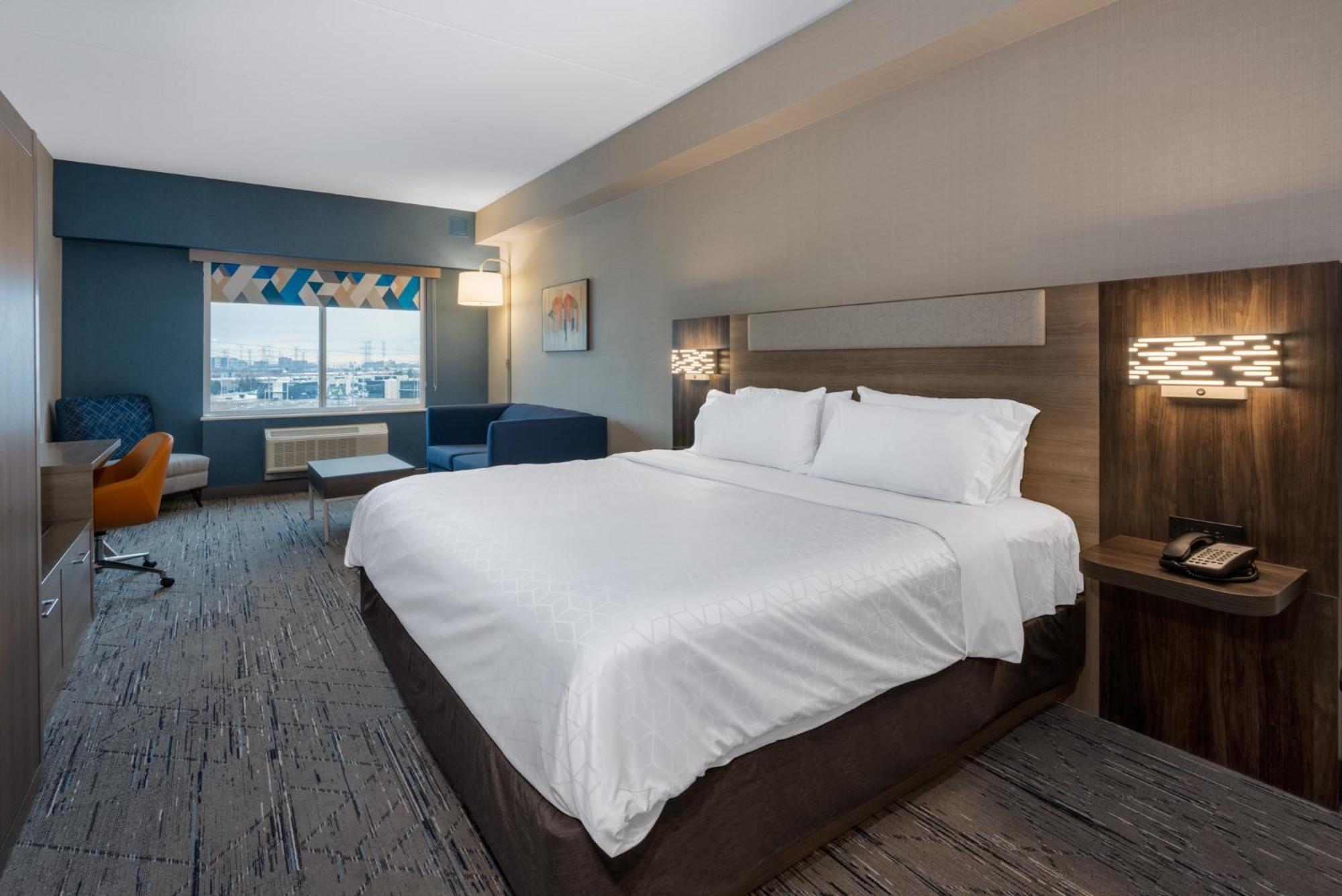 Holiday Inn Express & Suites Vaughan-Southwest By Ihg Екстериор снимка