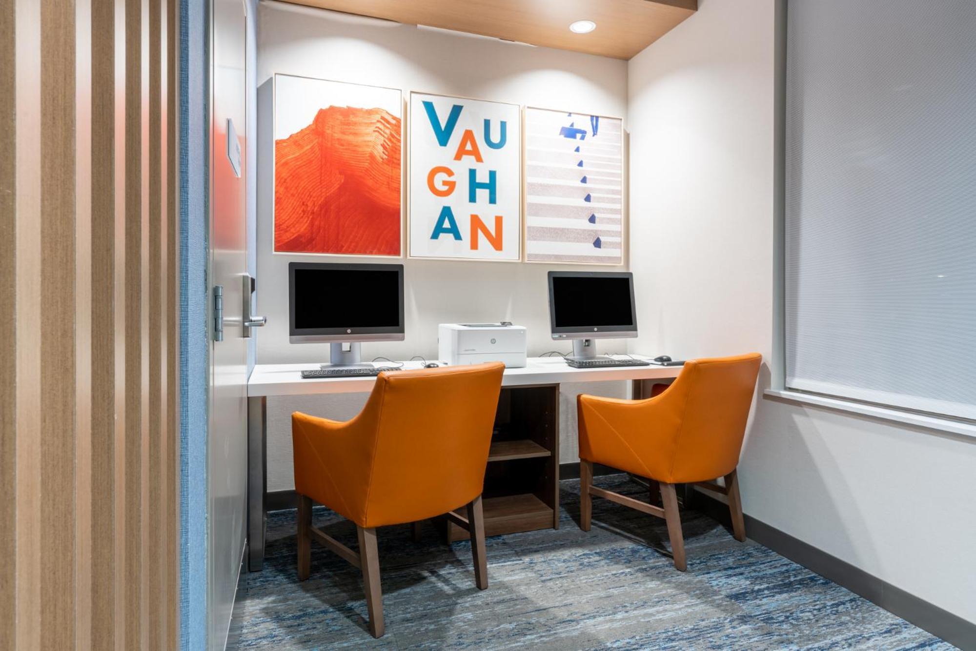 Holiday Inn Express & Suites Vaughan-Southwest By Ihg Екстериор снимка