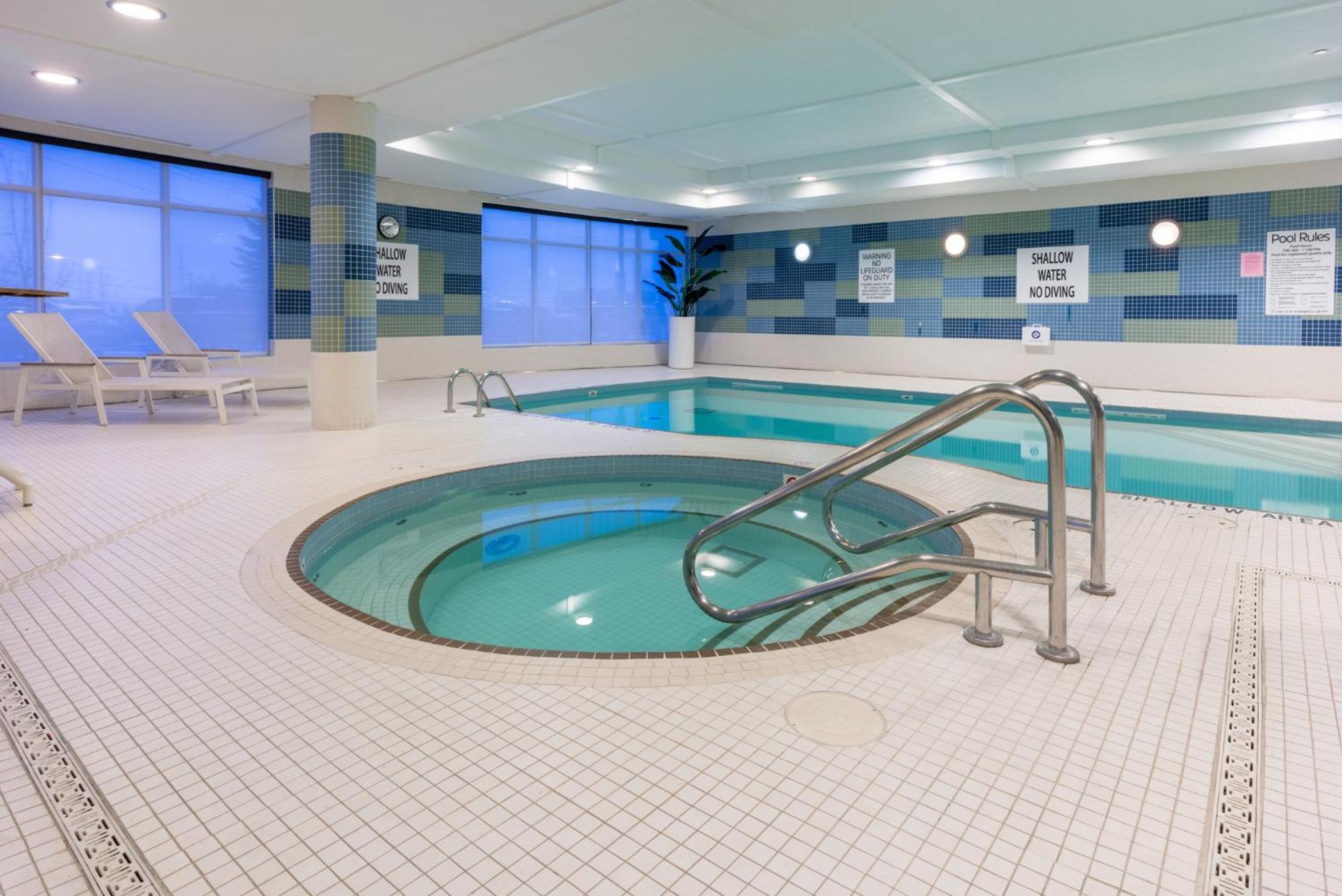 Holiday Inn Express & Suites Vaughan-Southwest By Ihg Екстериор снимка